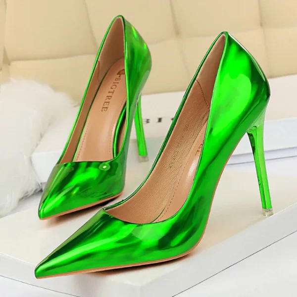 Essentials BigTree Womens Classic Patent Leather Pumps - Lime Green